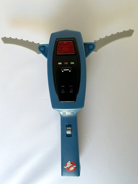 Ghostbusters P.K.E. Meter with Lights and Sounds - Picture 4 of 4